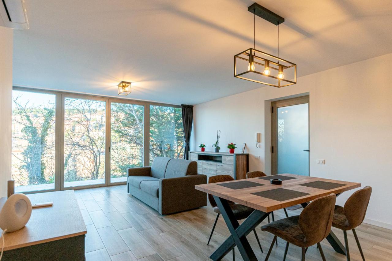 Montebello Apartment *